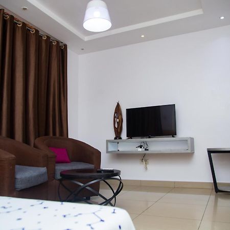 IMOLEASE HUBERT Sainte Rita Cotonou Exterior foto