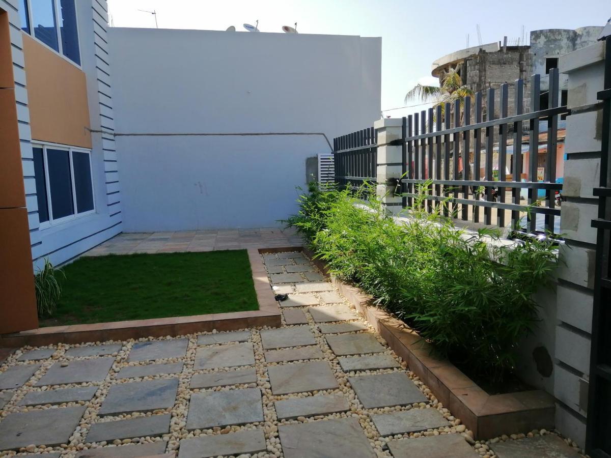 IMOLEASE HUBERT Sainte Rita Cotonou Exterior foto