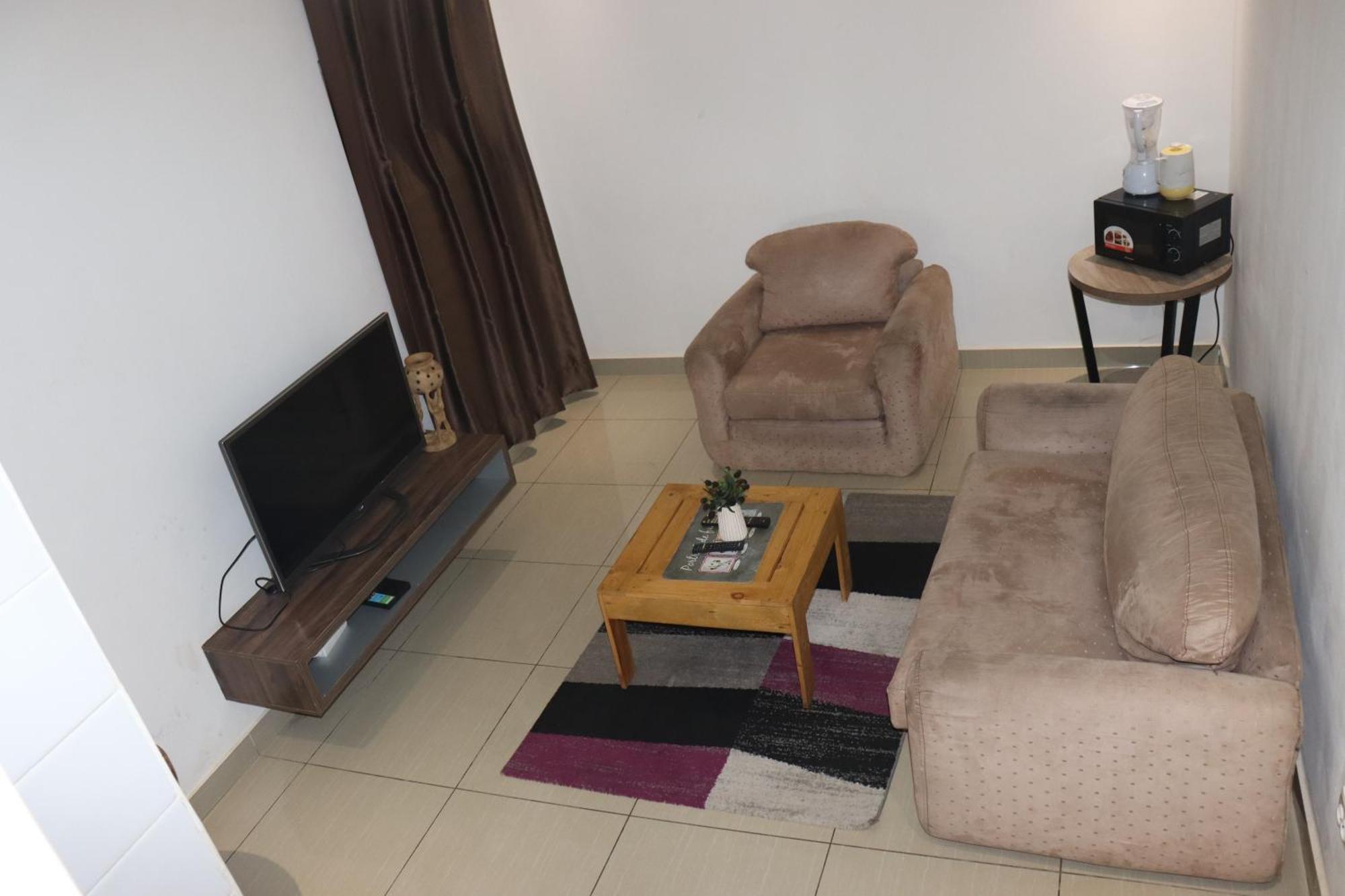 IMOLEASE HUBERT Sainte Rita Cotonou Exterior foto