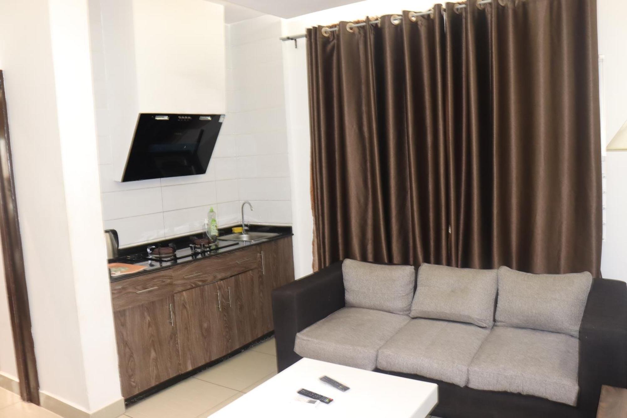 IMOLEASE HUBERT Sainte Rita Cotonou Exterior foto