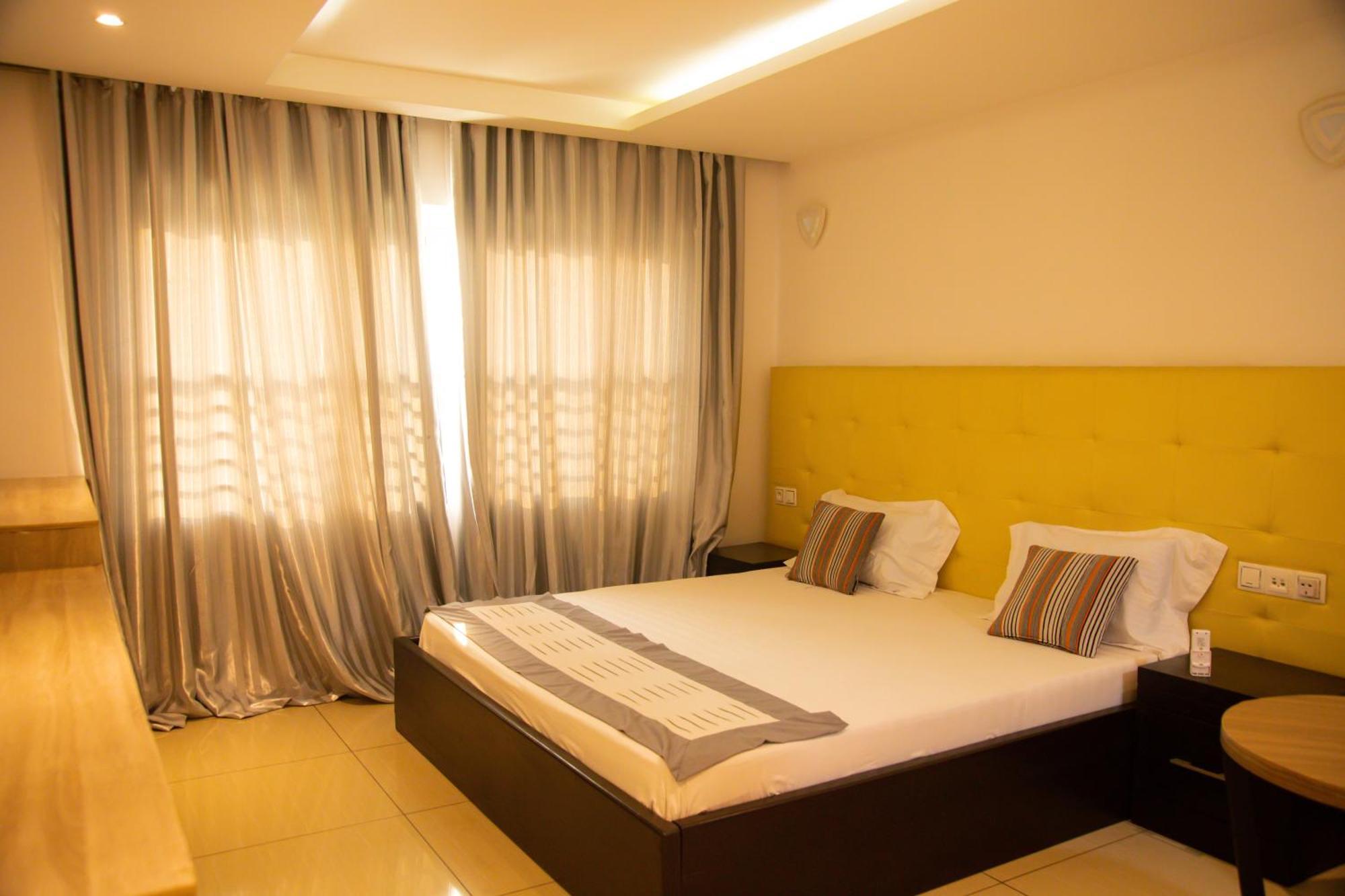 IMOLEASE HUBERT Sainte Rita Cotonou Exterior foto