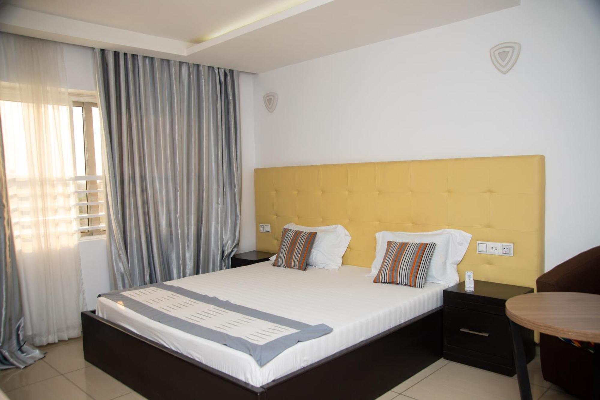 IMOLEASE HUBERT Sainte Rita Cotonou Exterior foto