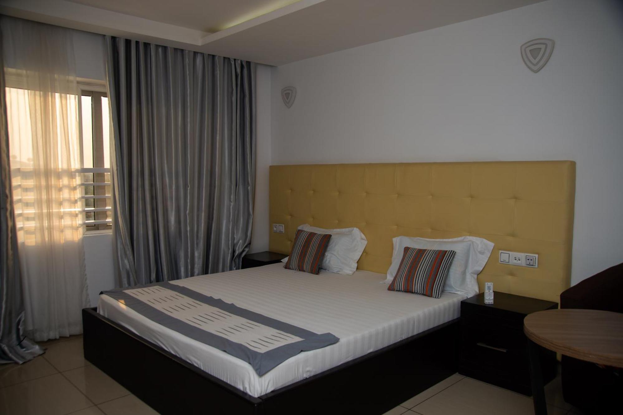 IMOLEASE HUBERT Sainte Rita Cotonou Exterior foto