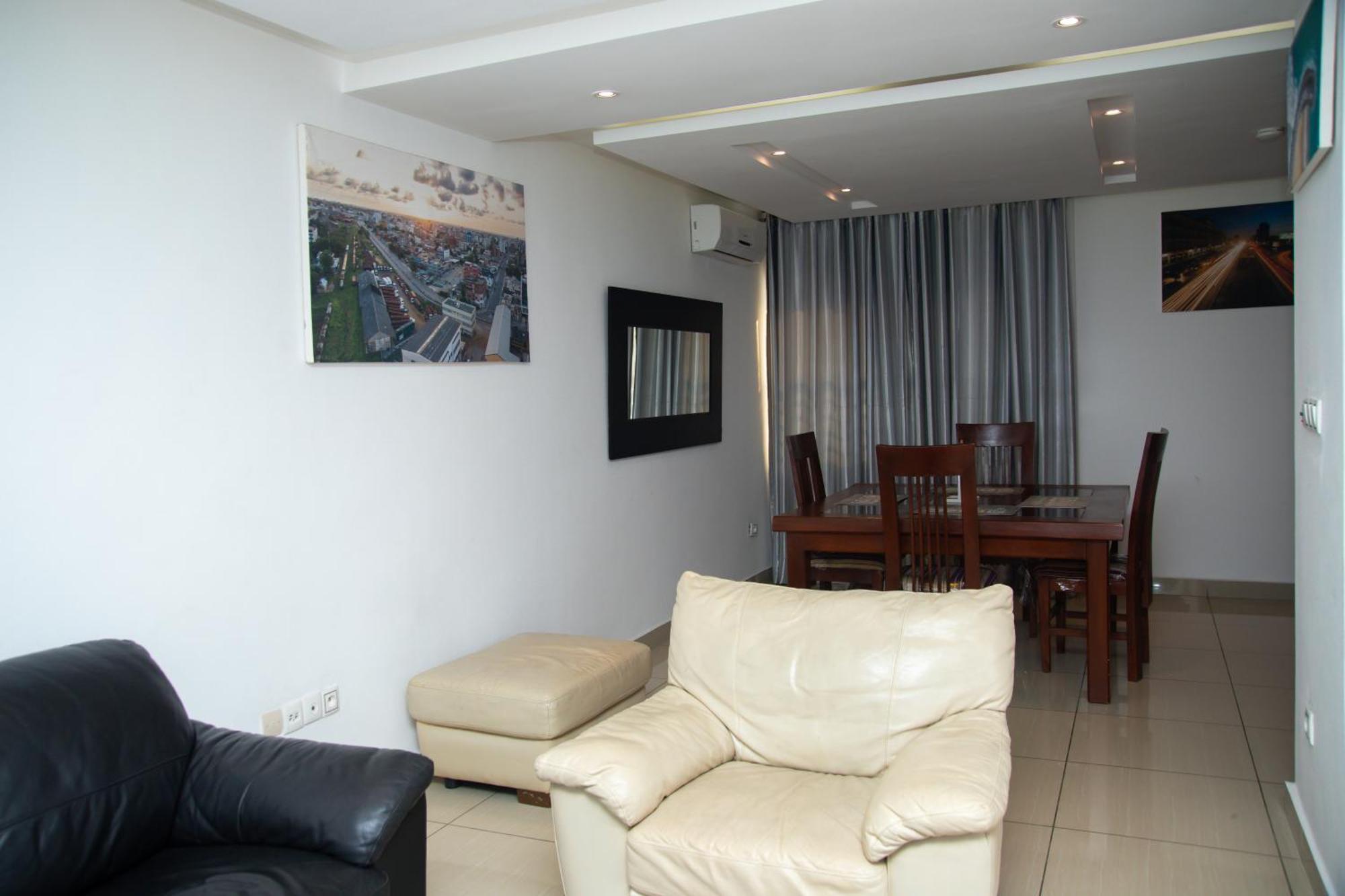 IMOLEASE HUBERT Sainte Rita Cotonou Exterior foto