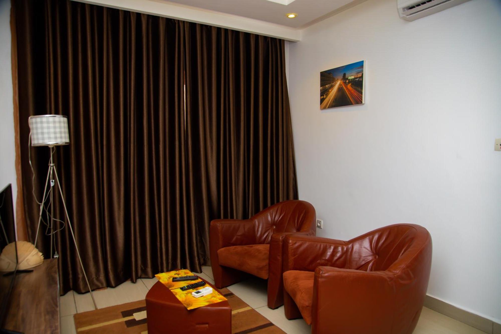 IMOLEASE HUBERT Sainte Rita Cotonou Exterior foto